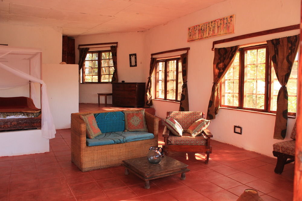 Njaya Lodge Nkhata Bay エクステリア 写真