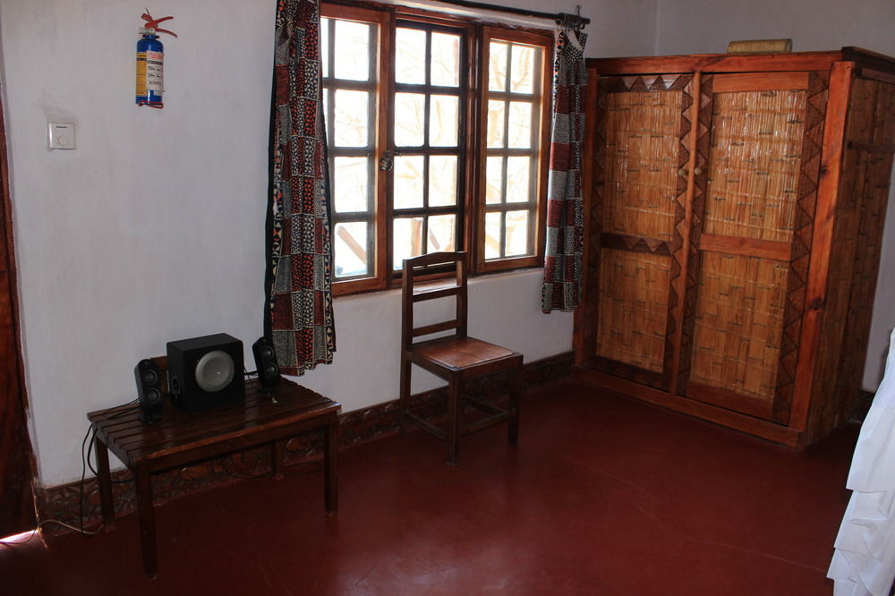 Njaya Lodge Nkhata Bay エクステリア 写真
