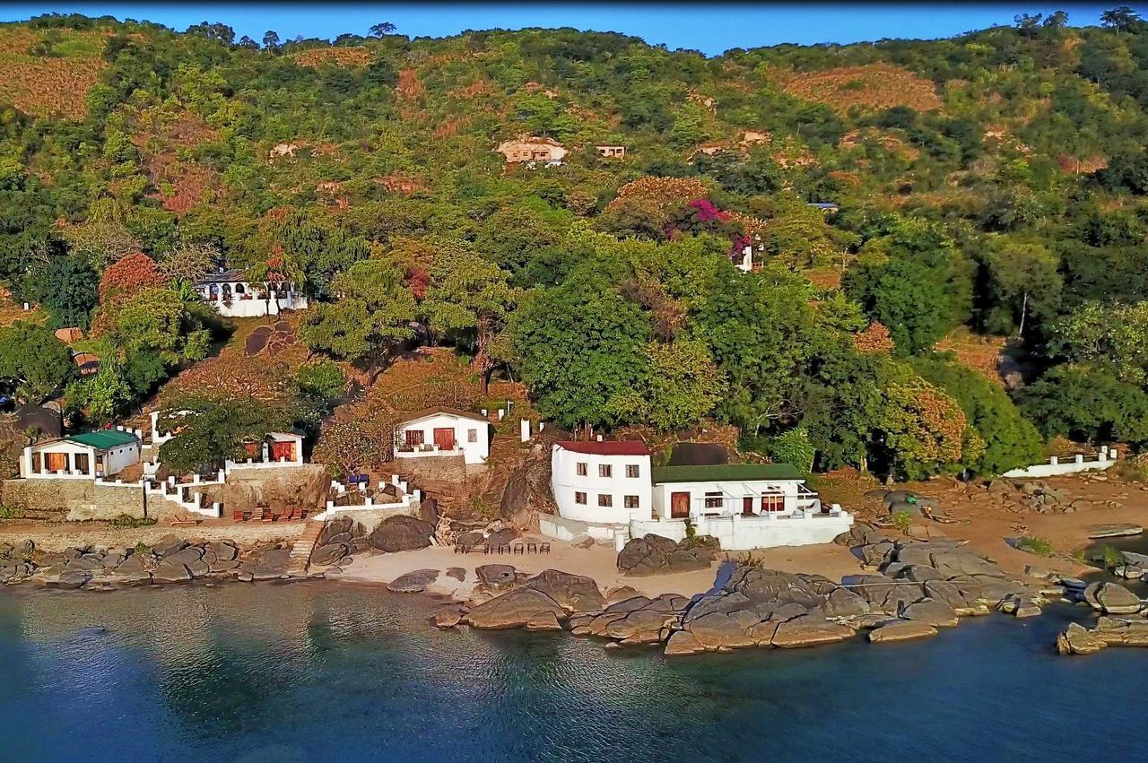 Njaya Lodge Nkhata Bay エクステリア 写真