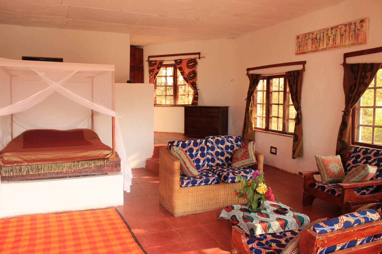 Njaya Lodge Nkhata Bay エクステリア 写真