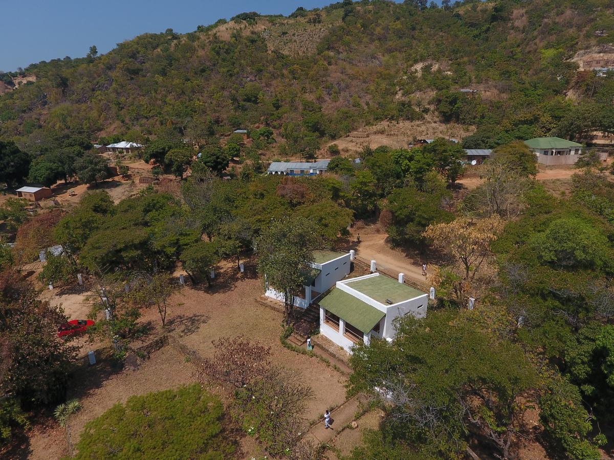 Njaya Lodge Nkhata Bay エクステリア 写真