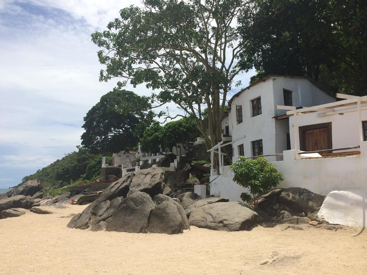 Njaya Lodge Nkhata Bay エクステリア 写真