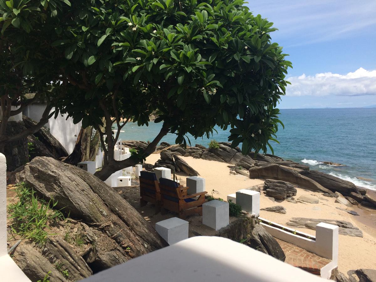 Njaya Lodge Nkhata Bay エクステリア 写真