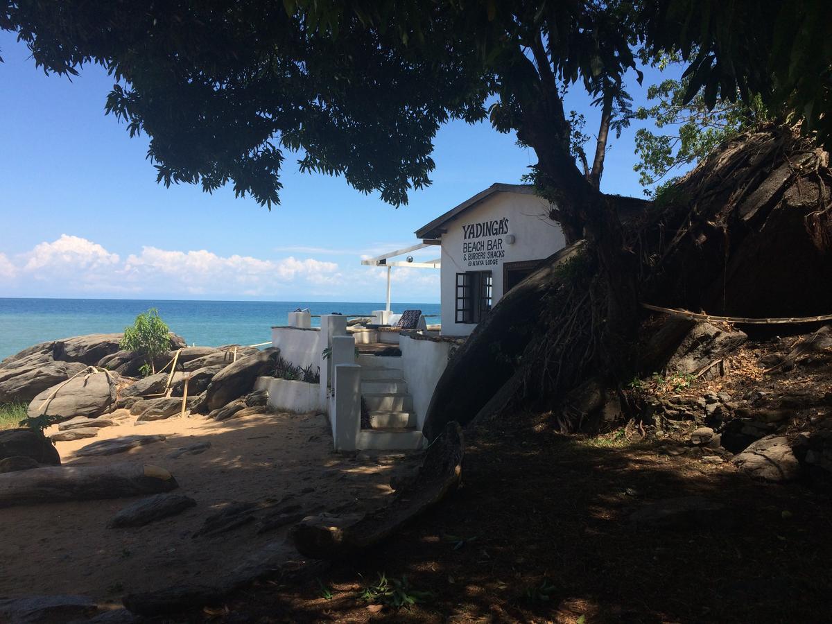 Njaya Lodge Nkhata Bay エクステリア 写真