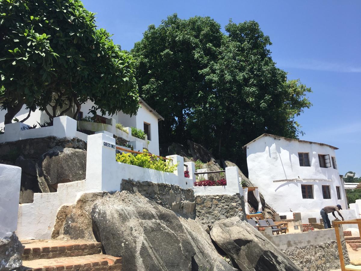 Njaya Lodge Nkhata Bay エクステリア 写真