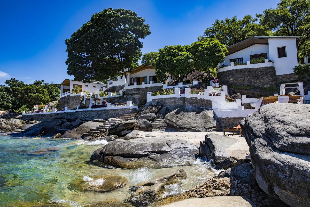 Njaya Lodge Nkhata Bay エクステリア 写真